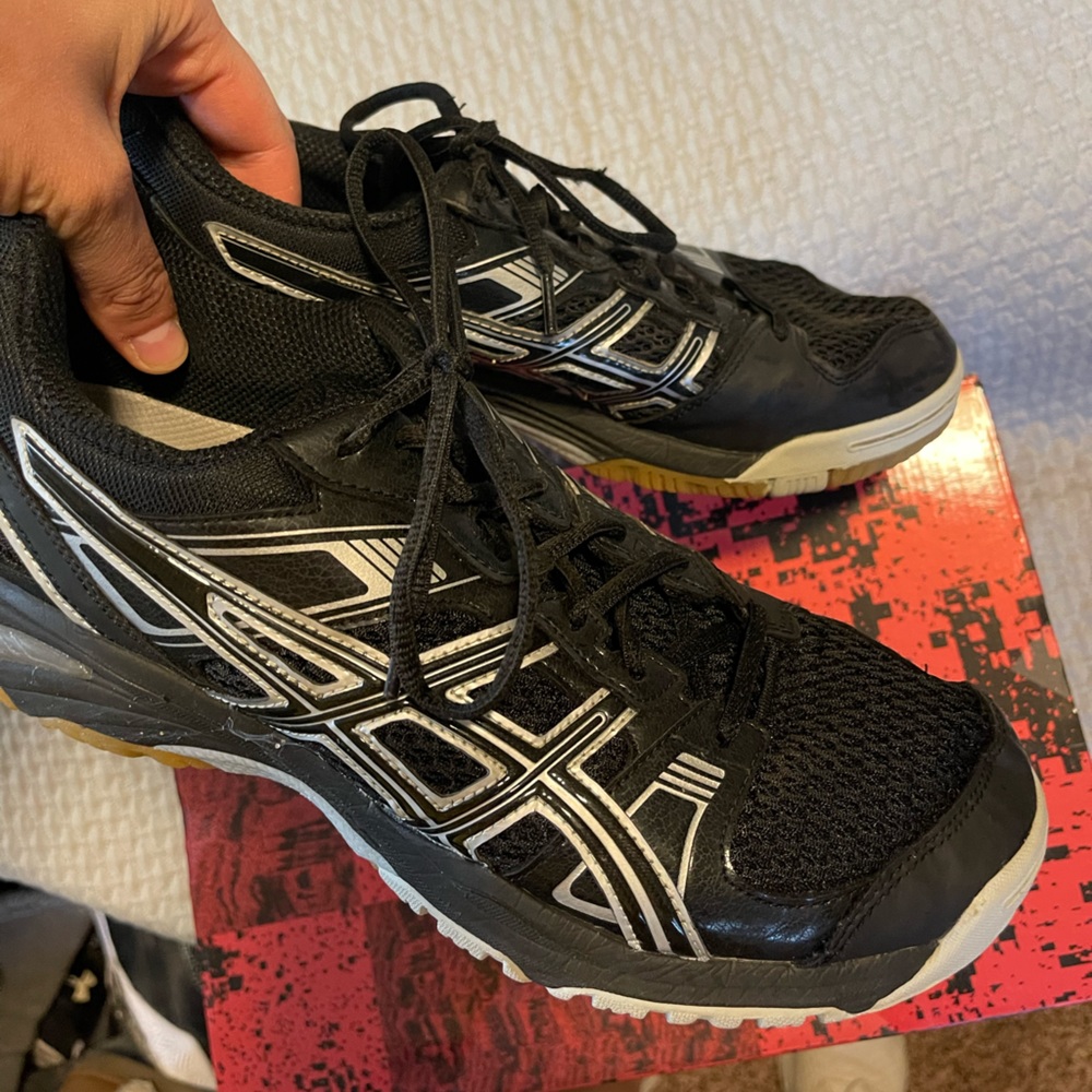 ASIC Volleyball Shoes